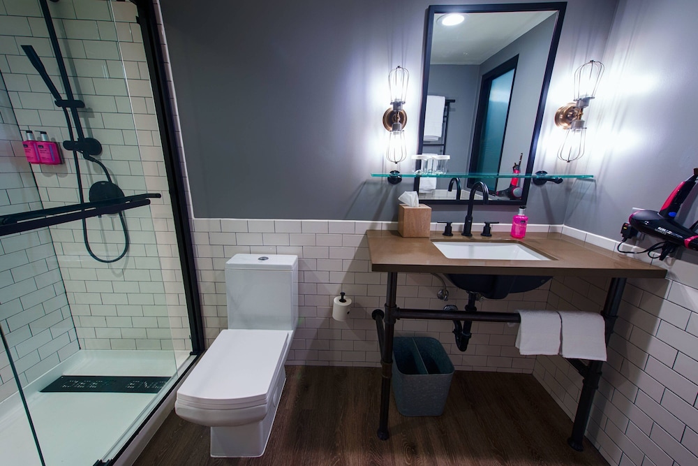Moxy Phoenix Tempe Asu Area - photo 30
