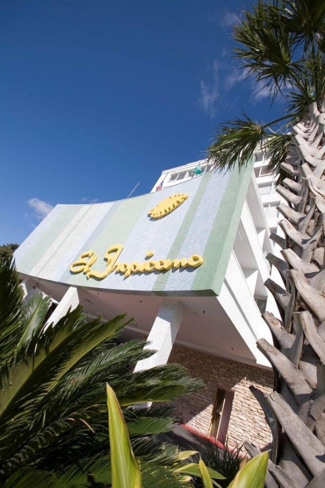 El Tropicano Riverwalk Hotel - photo 42