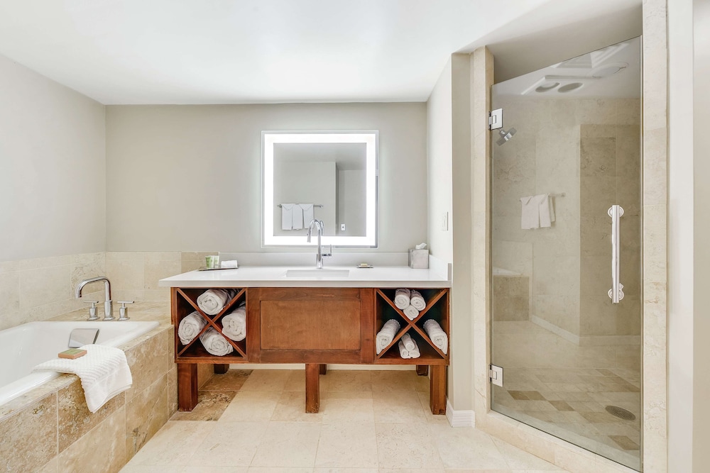Hilton Phoenix Tapatio Cliffs Resort - photo 32