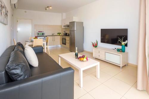 Austin Coralli Beachfront Apartment