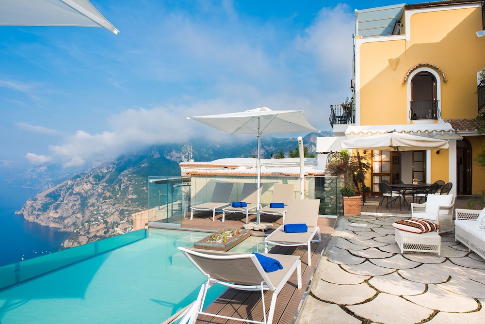 Villa Zeus — 4-Star Luxury Hotel in Positano, Italy