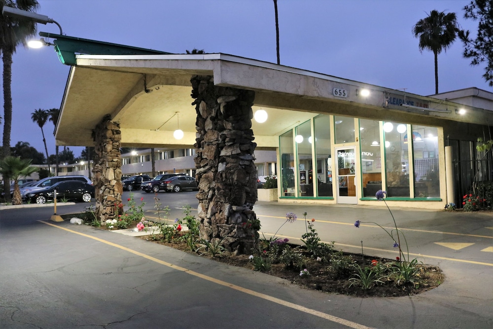Valli Hi Motel - photo 2