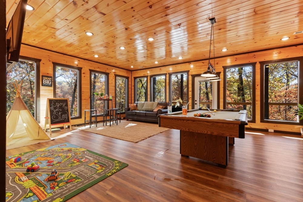 Mountain Majesty By Ghosal Luxury Lodging - photo 47