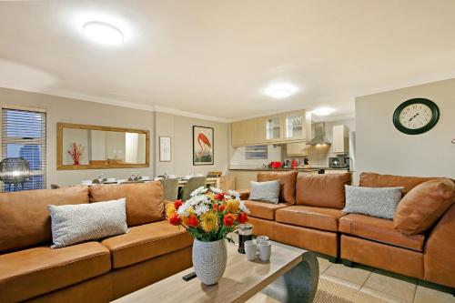 Beach penthouse style living self checkin king beds