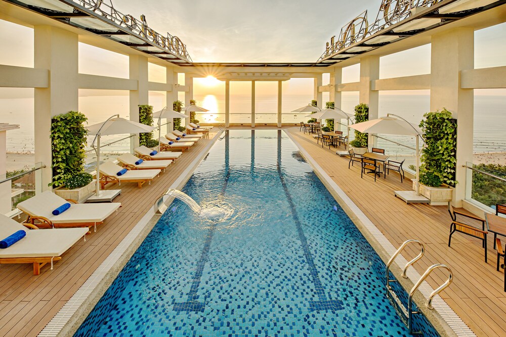 Paris Deli Danang Beach Hotel — 4-Star Luxury Hotel in Da Nang, Vietnam