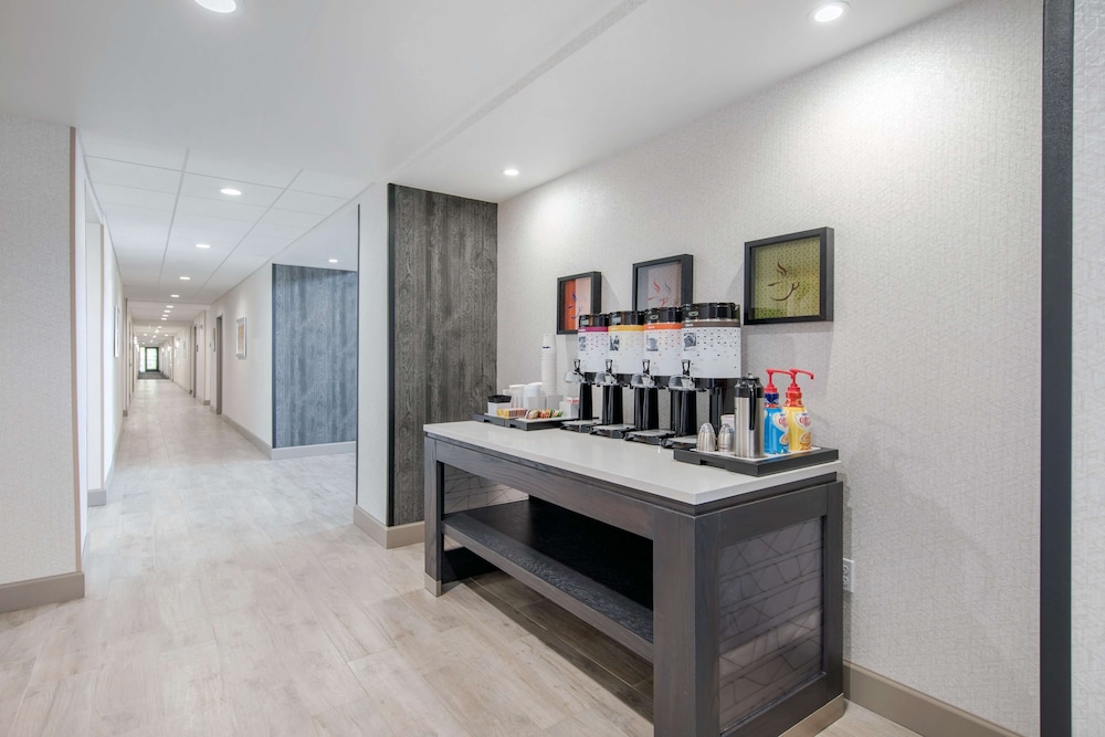 Hampton Inn And Suites By Hilton Ruidoso - photo 42