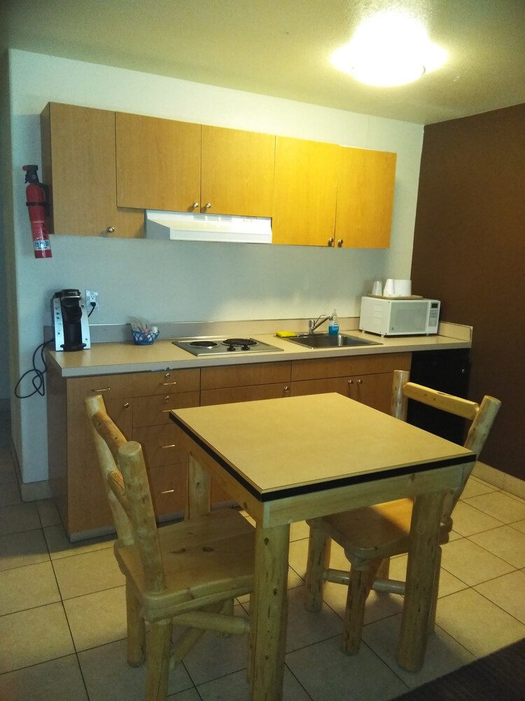 Sisters Inn And Suites - photo 3