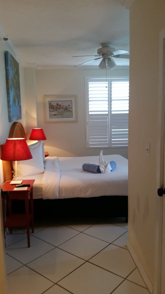 Hollywood Beach Resort One Bedroom Ocean View - photo 2