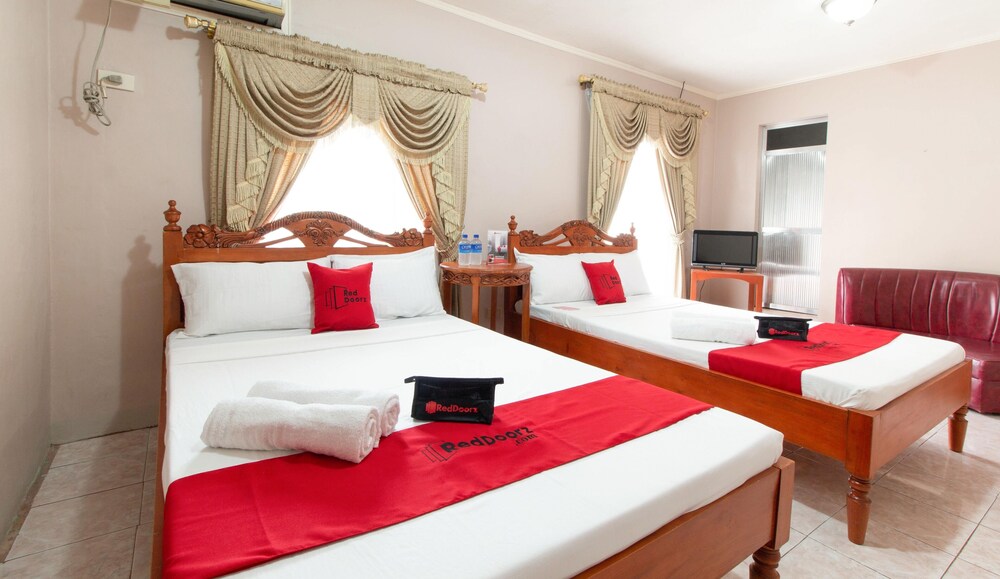 RedDoorz near Laoag Capitol in Laoag, Philippines