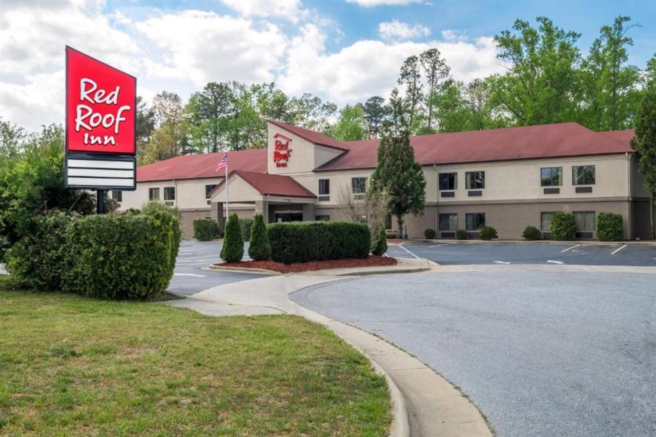 Red Roof Inn Hendersonville - photo 2