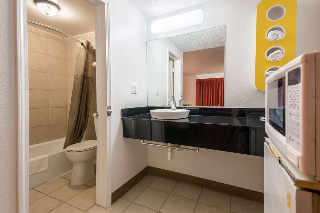Motel 6 Schenectady NY - photo 23