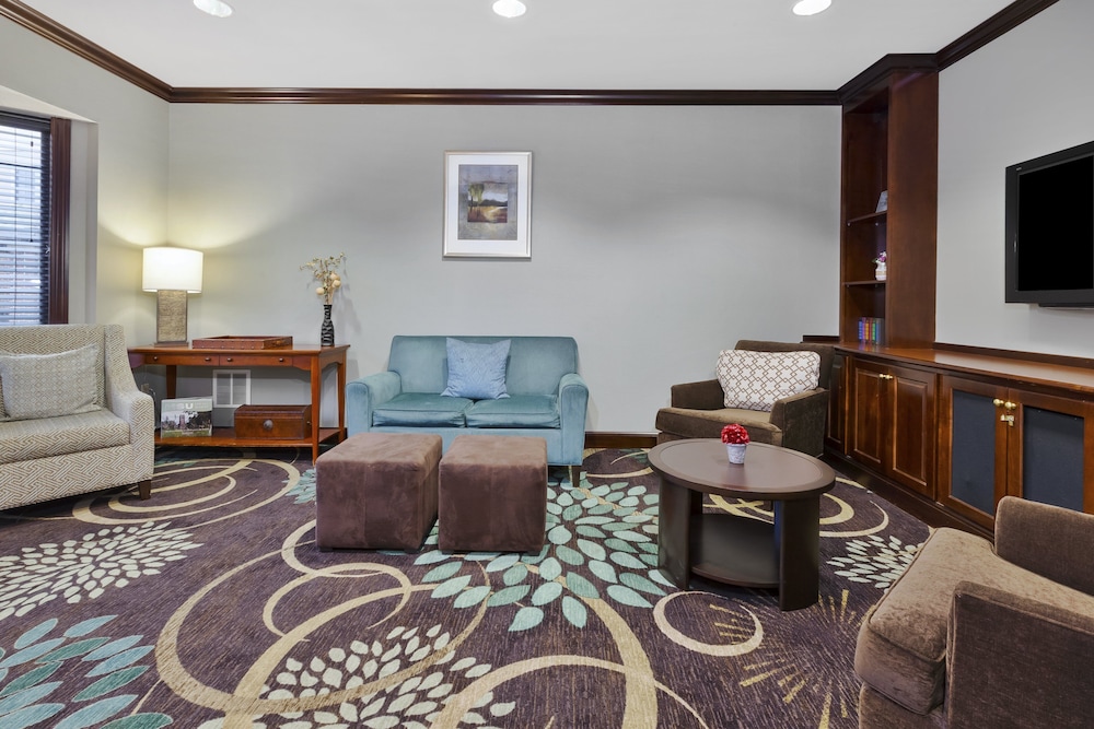Staybridge Suites Lansing Okemos - photo 44