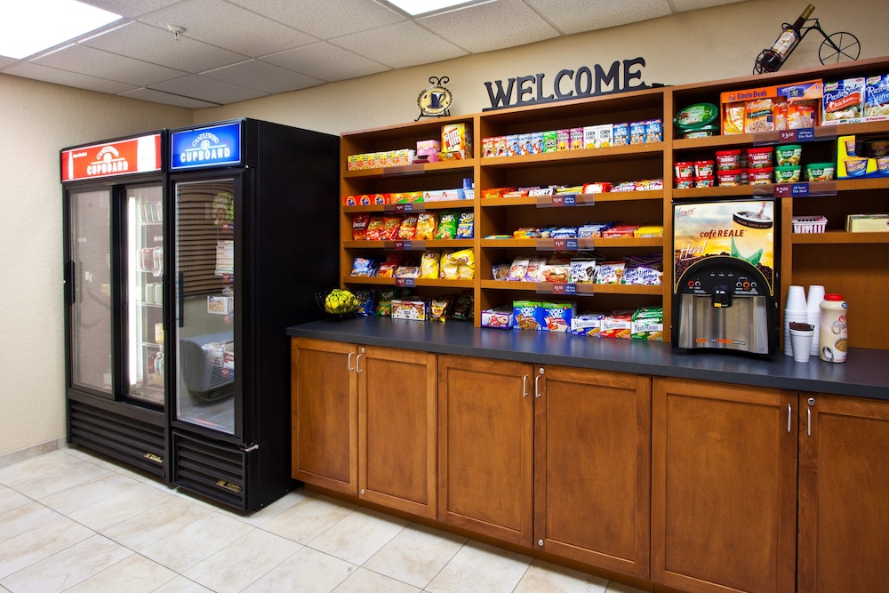 Candlewood Suites Ft Myers I 75 By IHG - photo 10