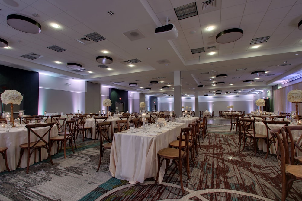 Holiday Inn Peoria At Grand Prairie by IHG - photo 32