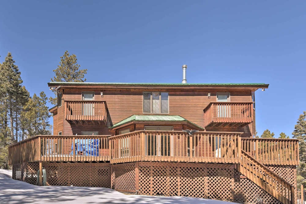 Spacious Angel Fire Cabin Less Than 4 Miles to Resort - photo 6