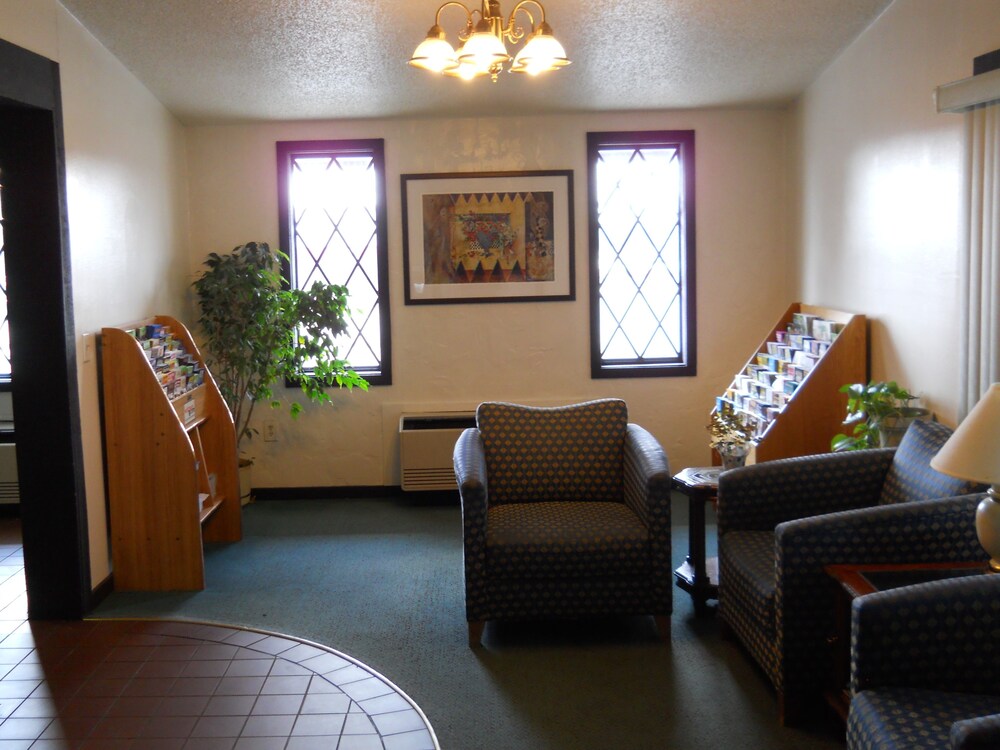 Value Inn Milwaukee Airport South - photo 3