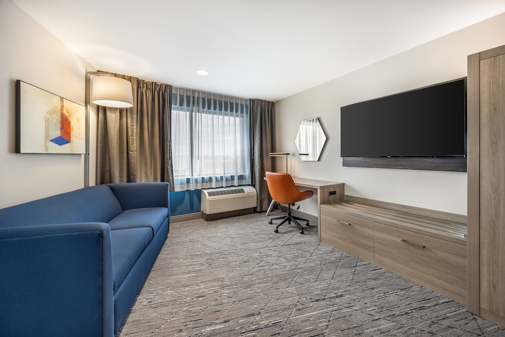 Holiday Inn Express & Suites Nashville West End Univ Area by IHG - photo 9