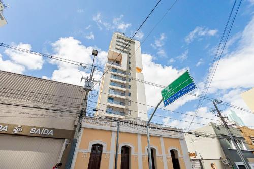 Log Rooftop com vista coworking garagem e localização imbatível Gonzaga Stays in Curitiba, Brasil