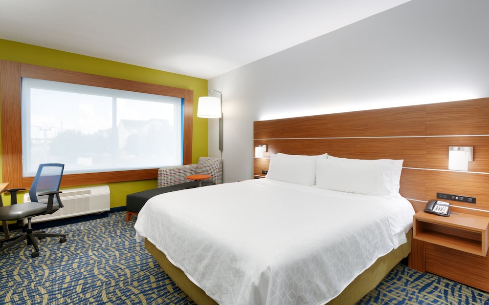 Holiday Inn Express & Suites Gainesville I 75 by IHG - photo 8