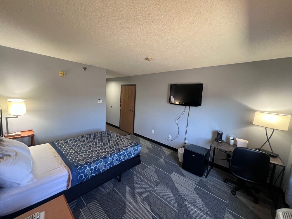 American Inn and Suites Ionia - photo 14