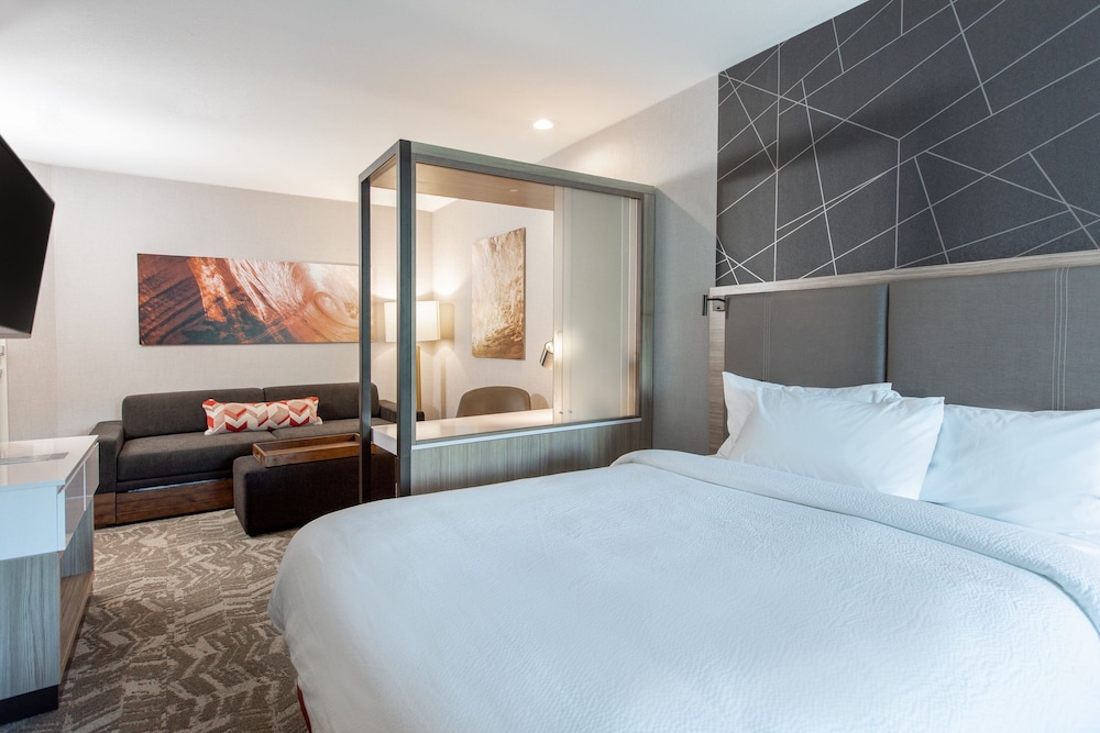 SpringHill Suites Chester - photo 9