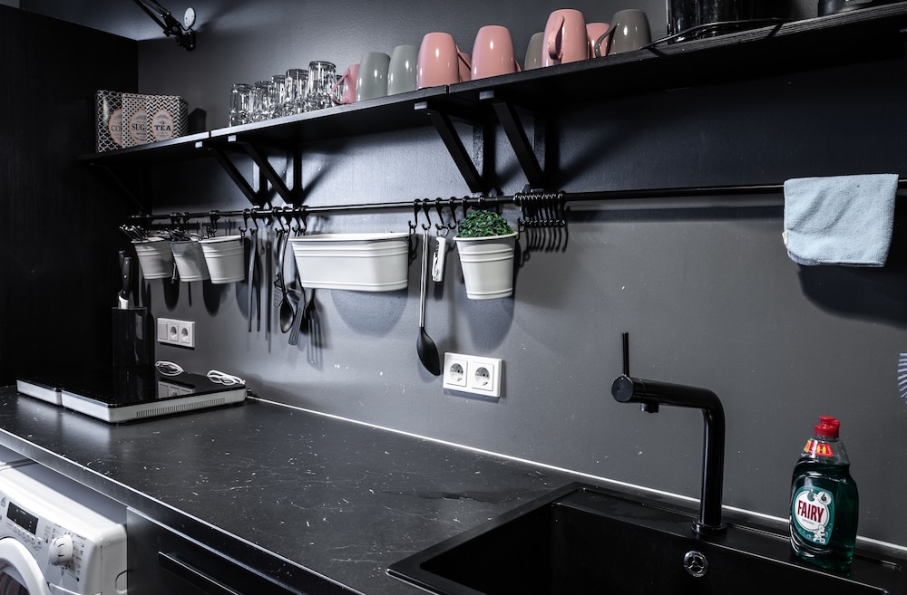AU44 hostel