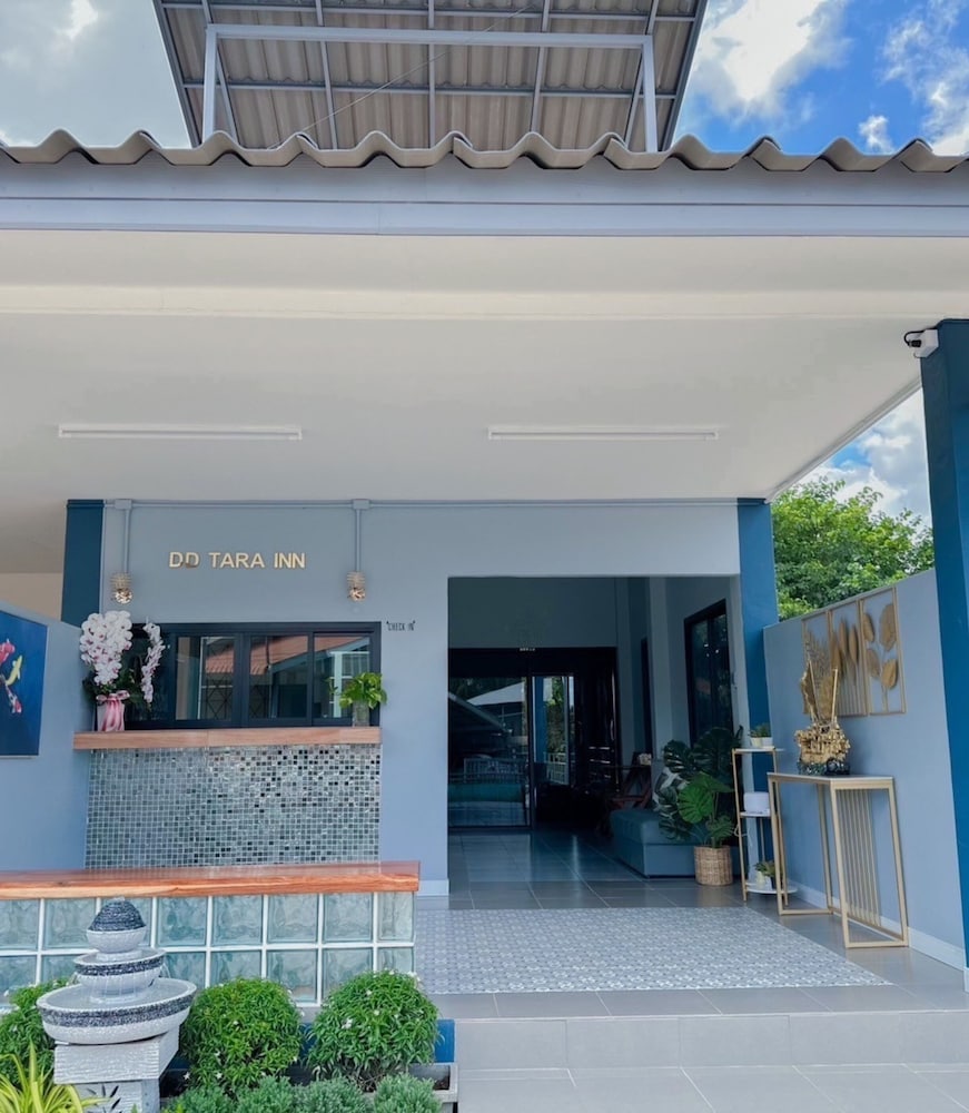 DD tara inn - carbon neutral hotel in Uttaradit