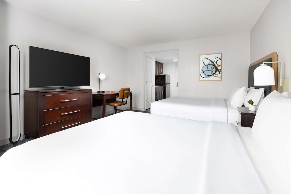 Homewood Suites by Hilton Manchester Airport - photo 8