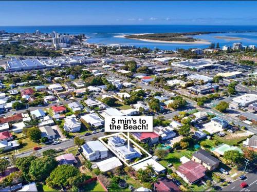 Fully Airconditioned Pet Friendly 5mins To Beach — Caloundra