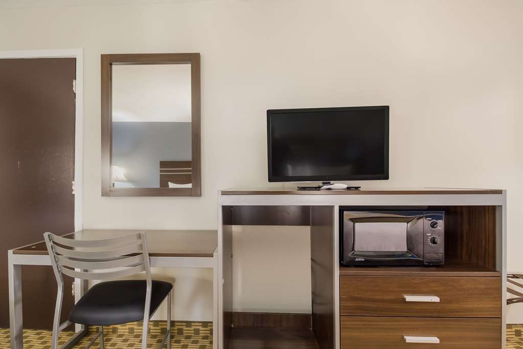 Quality Inn Madisonville - photo 24