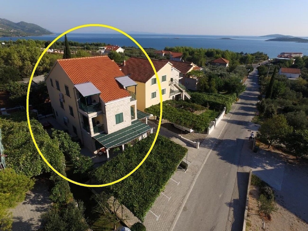 Ivo 400 m From sea A4 in Orebic, Croatia