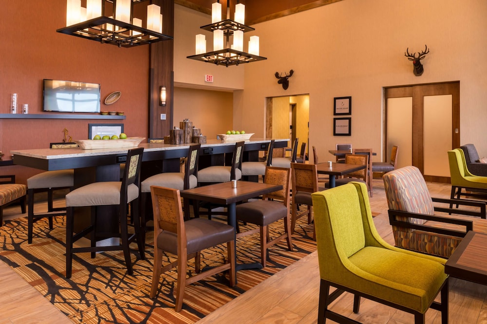 Hampton Inn & Suites Silverthorne - photo 4