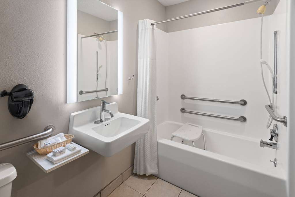Baymont by Wyndham LaGrange - photo 17