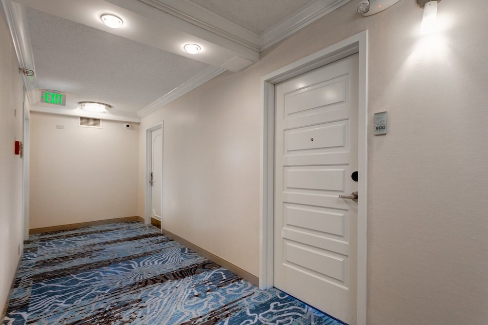 Crowne Plaza Ventura Beach by IHG - photo 86
