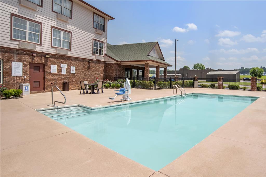 Best Western Plus Bessemer Hotel & Suites - photo 52