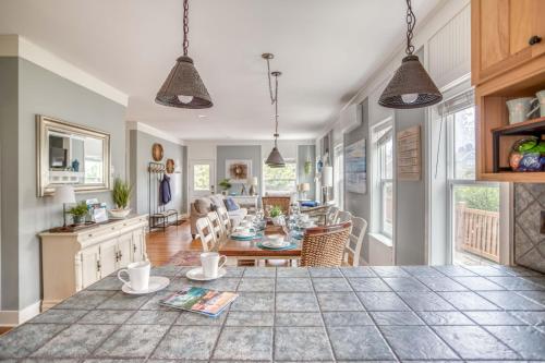 Sunset Beach Manor in Depoe Bay, United States