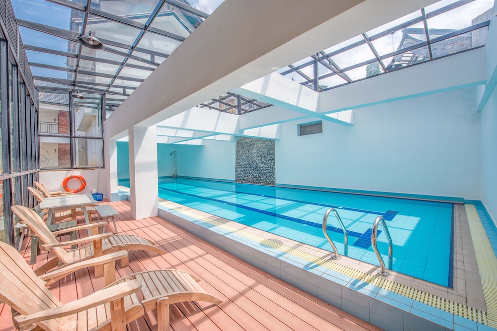 Floral Hotel Dali Luchun Garden in Dali, People's Republic of China