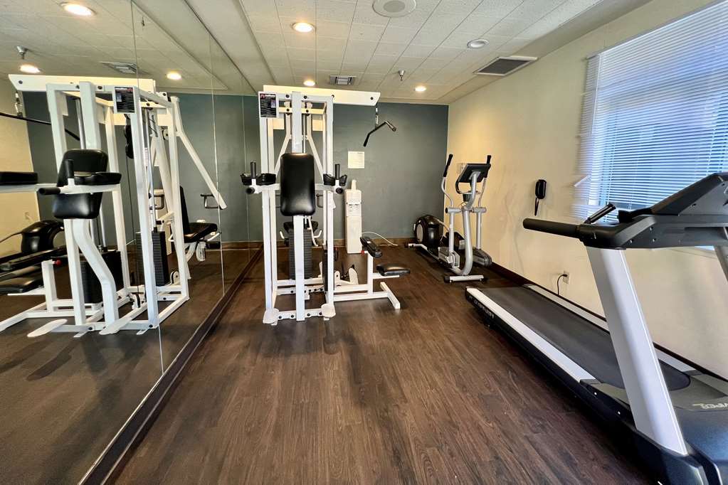 Ramada Suites by Wyndham San Diego - photo 3