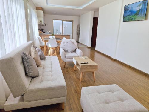 Hermoso departamento completo y amplio — 4-Star Luxury Hotel in Cuenca, Ecuador