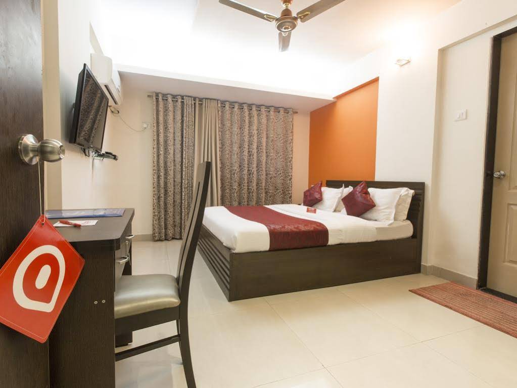 OYO Apartments BKC Kalanagar