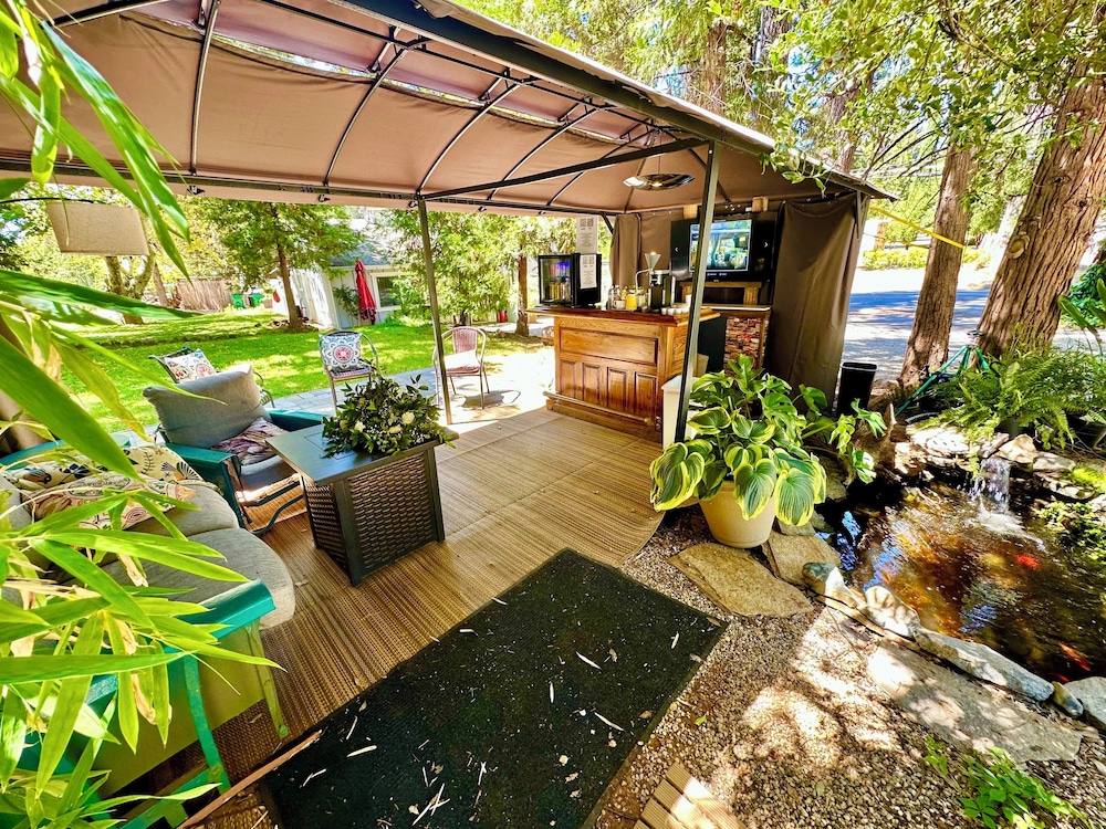 The Pines Inn and Cottages - carbon neutral hotel in Grass Valley