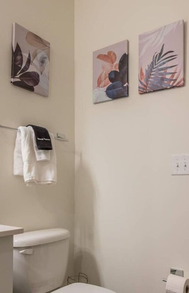 Stunning Nulu 1BR Cozysuites 03 - photo 9