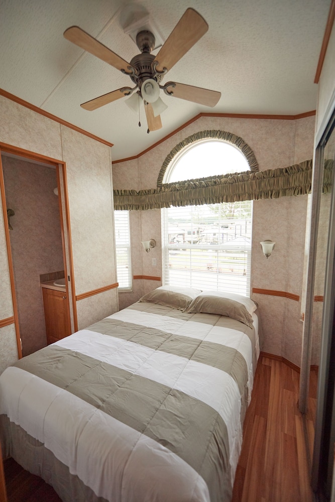 Bethpage Camp Resort - photo 6