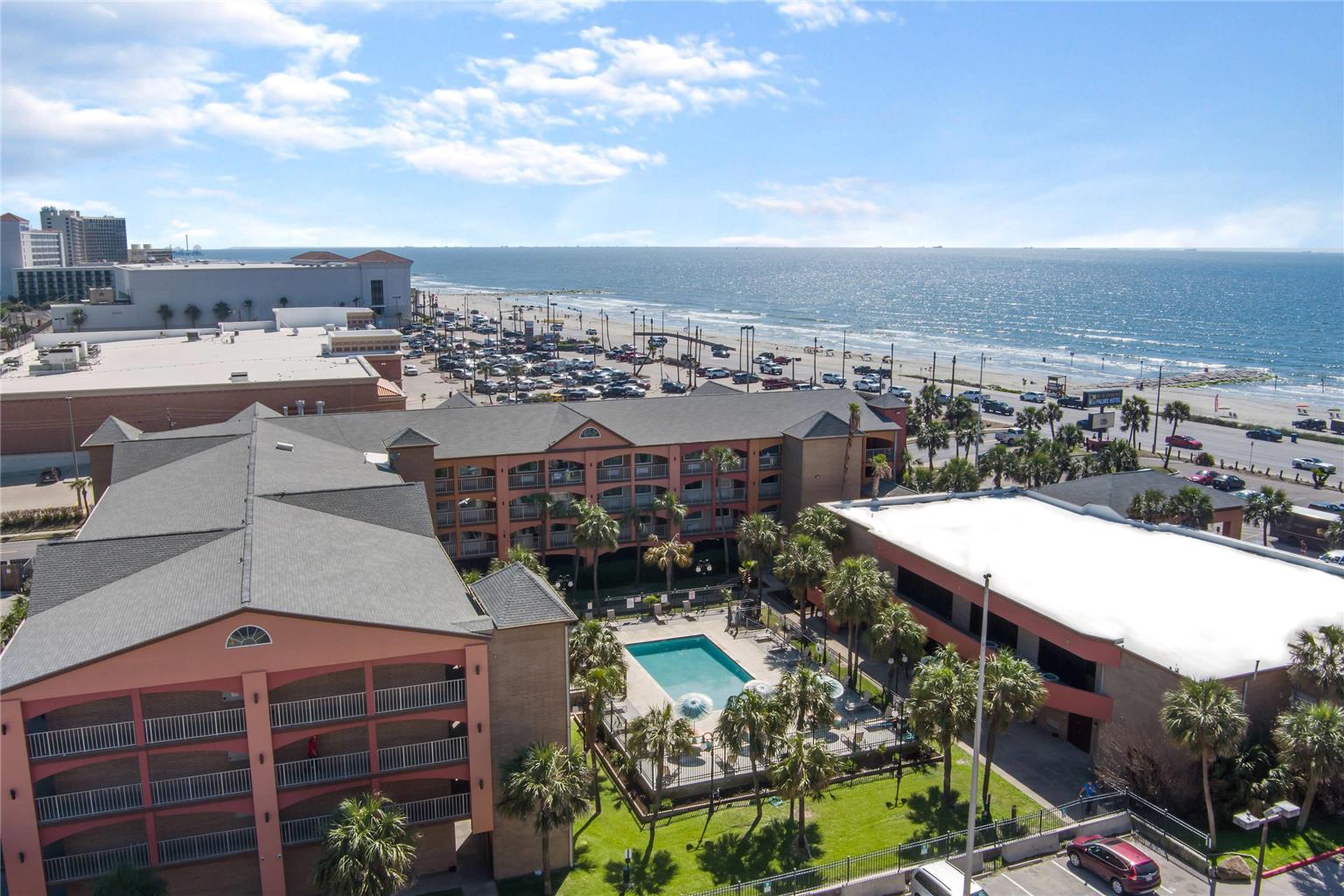 Clarion Pointe Galveston Beachfront - photo 14