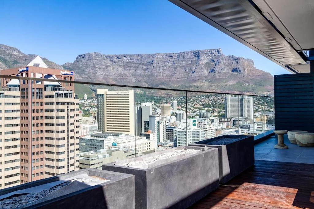 Cape Town Bree Street 27th Floor Studio Apt Views