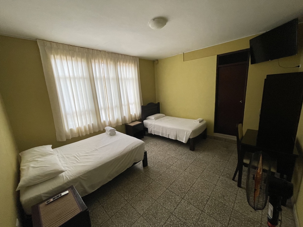 Hotel Calmelia Piura — Piura