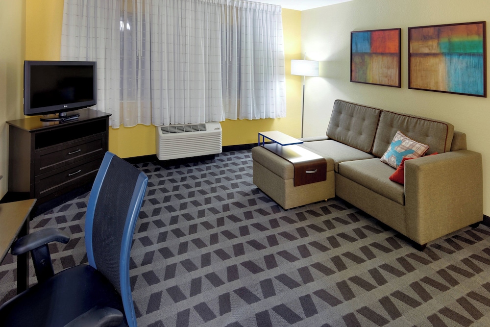 TownePlace Suites Marriott Joplin - photo 8
