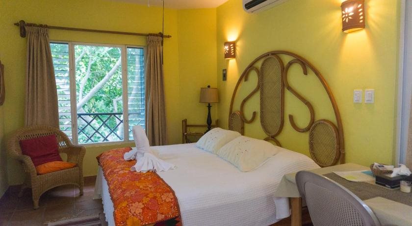 Sea Hawk Suites in Isla Mujeres, Mexico