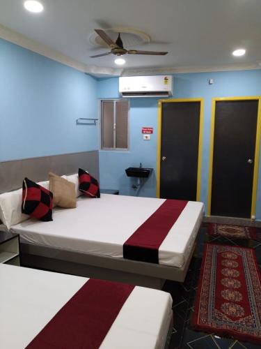 Gayathri Stay in Kanchipuram, India