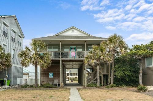 Sherrys Paradise by Oak Island Accommodations - photo 19